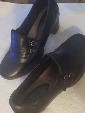 Black Women's Low Heel Slip-On Loafers